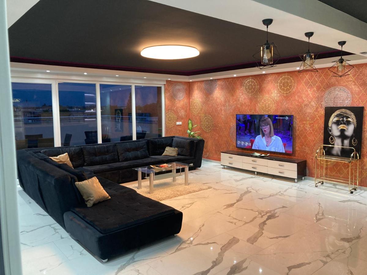 Gradiska Apartment Luaran gambar