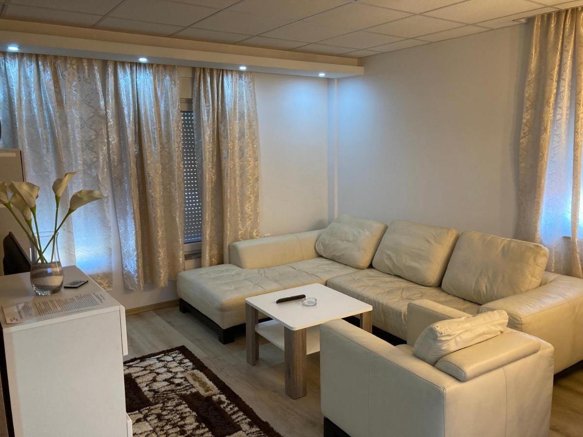 Gradiska Apartment Luaran gambar