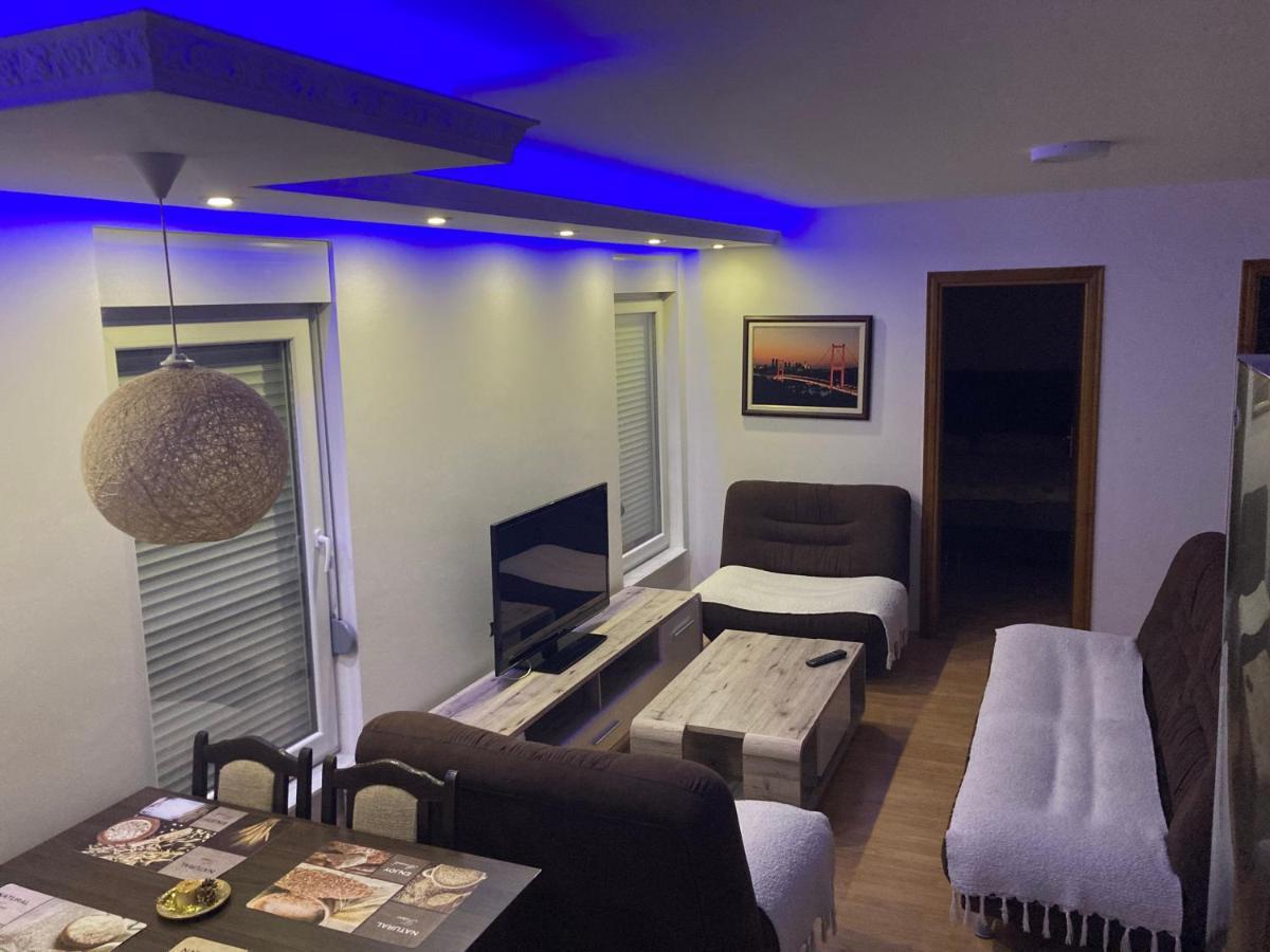 Gradiska Apartment Luaran gambar