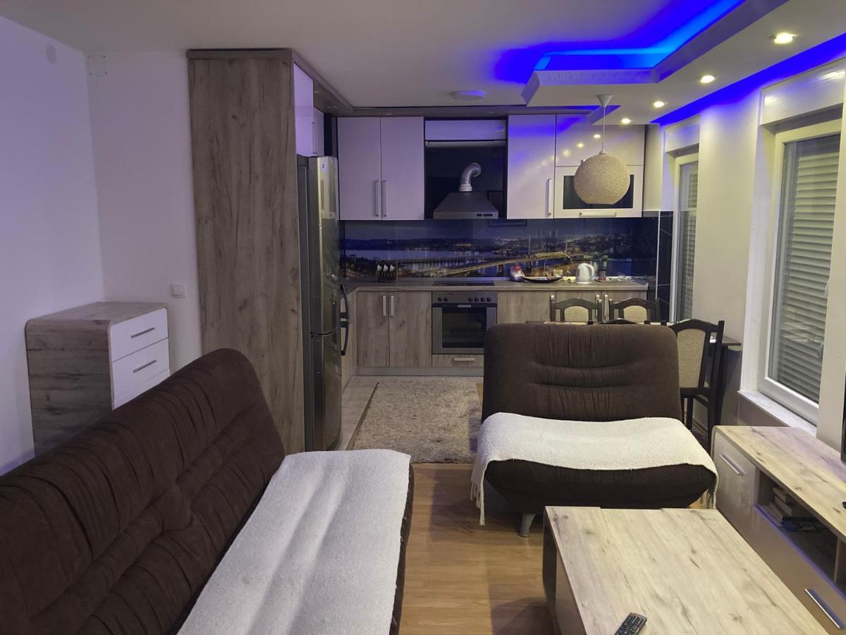 Gradiska Apartment Luaran gambar