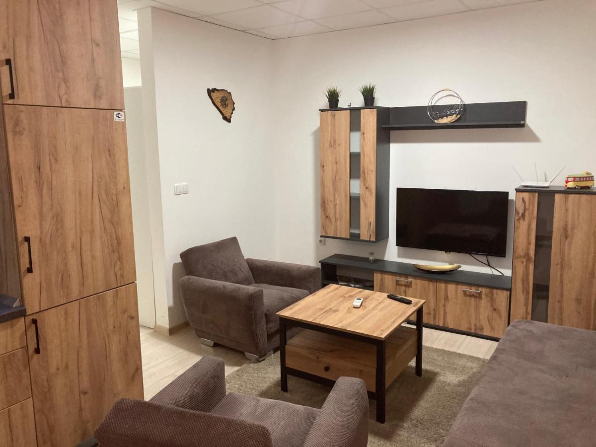 Gradiska Apartment Luaran gambar