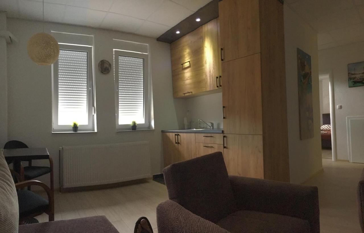 Gradiska Apartment Luaran gambar