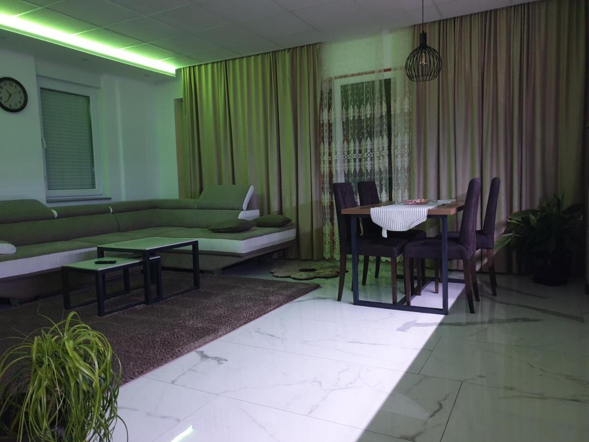 Gradiska Apartment Luaran gambar